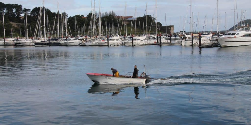 Pescadores de O Baixo Miño en las Rías Baixas